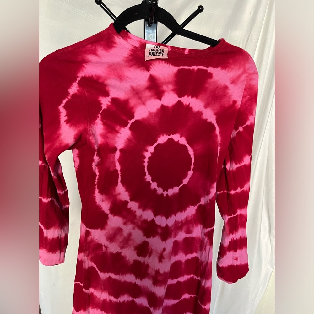 Cute dyed dress!
